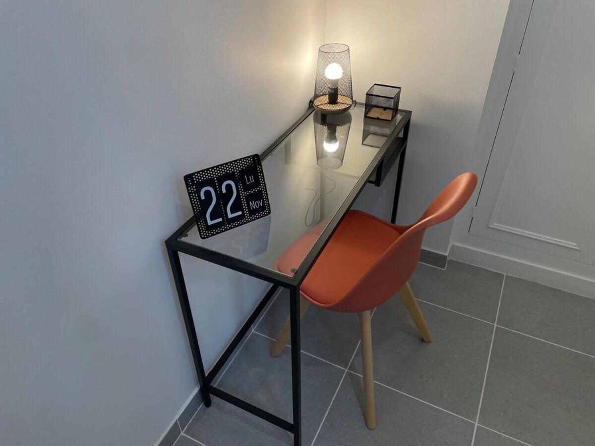 Ferienwohnung Le Familial Proche Gare Sens Exterior foto